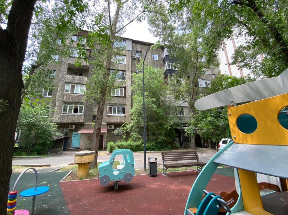 Apartamento Наурызбай Almatý Exterior foto