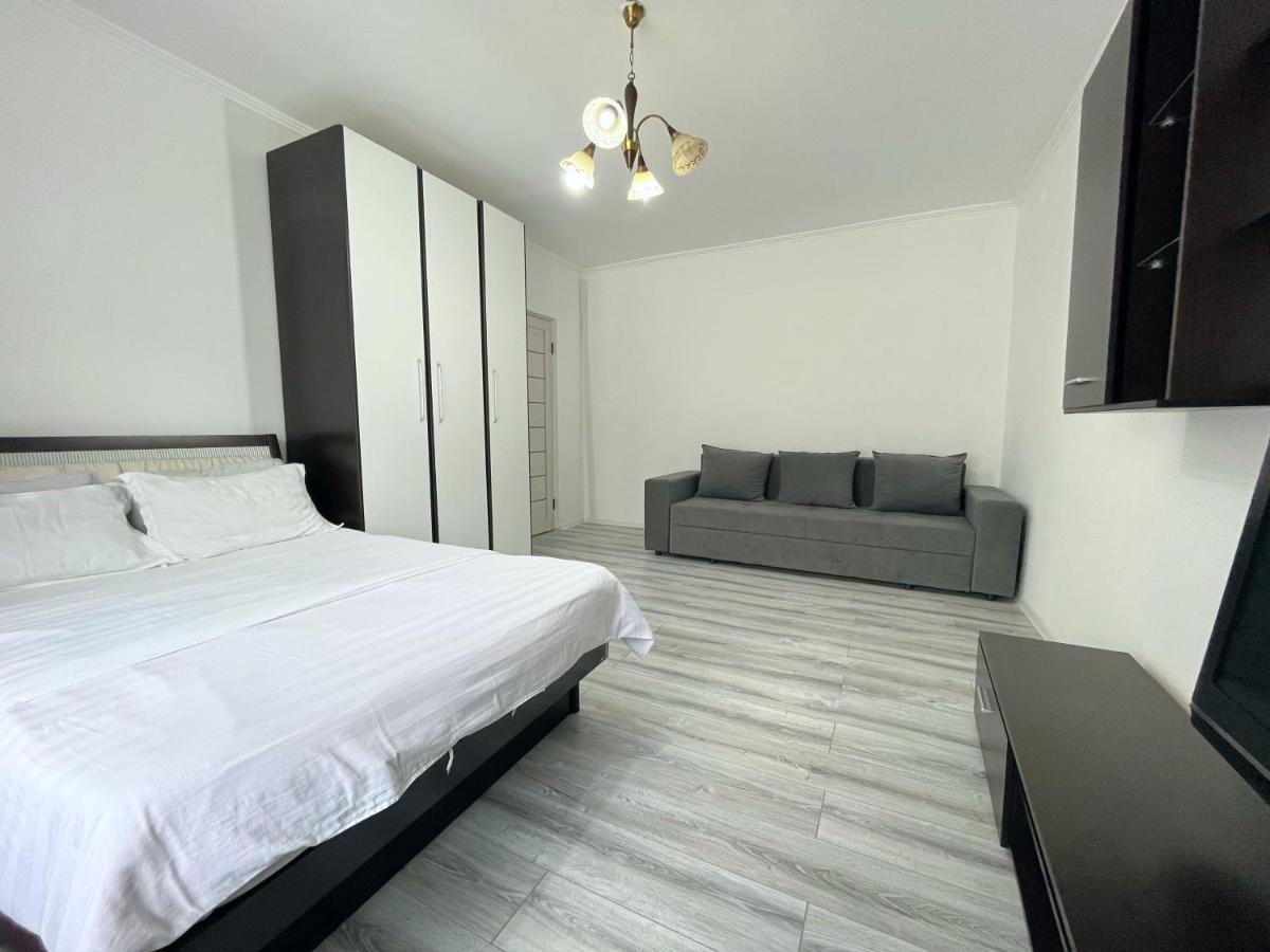 Apartamento Наурызбай Almatý Exterior foto
